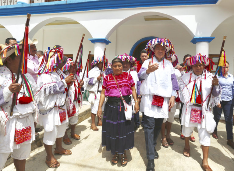 Junto a pueblos indígenas, celebra Rutilio Escandón el diálogo, el corazón y la paz de Chiapas