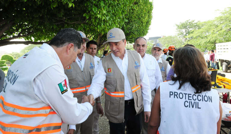 Con mejores condiciones laborales a trabajadores se fortalecen los servicios para el pueblo: Rutilio Escandón