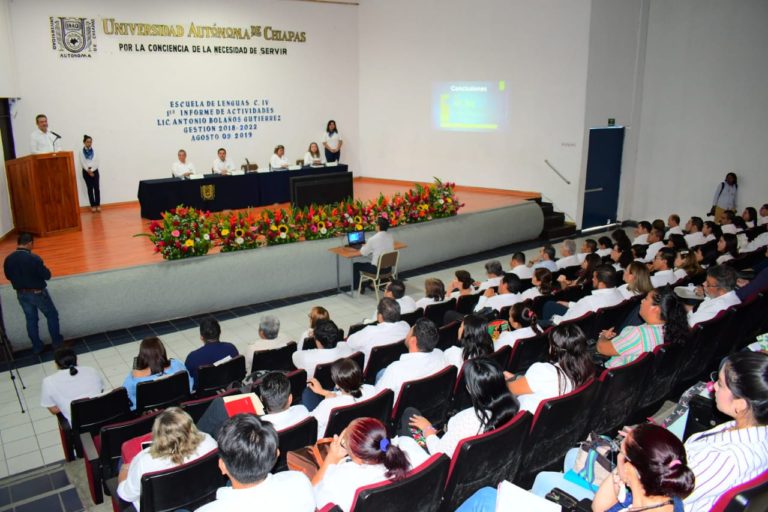 En el Campus IV Rindió su 1er. Informe de Actividades el director de la Escuela de Lenguas Tapachula de la UNACH