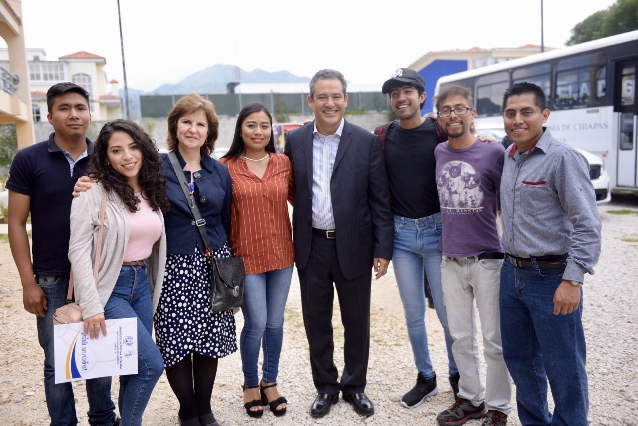 Da rector de la UNACH bienvenida  a los alumnos de nuevo ingreso en el Campus San Cristóbal de Las Casas
