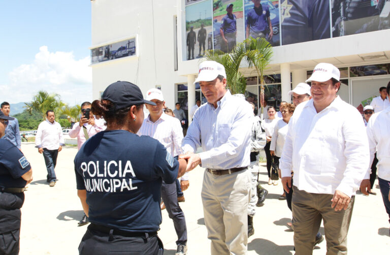 Inaugura Rutilio Escandón la Feria de Seguridad y Justicia en Villaflores