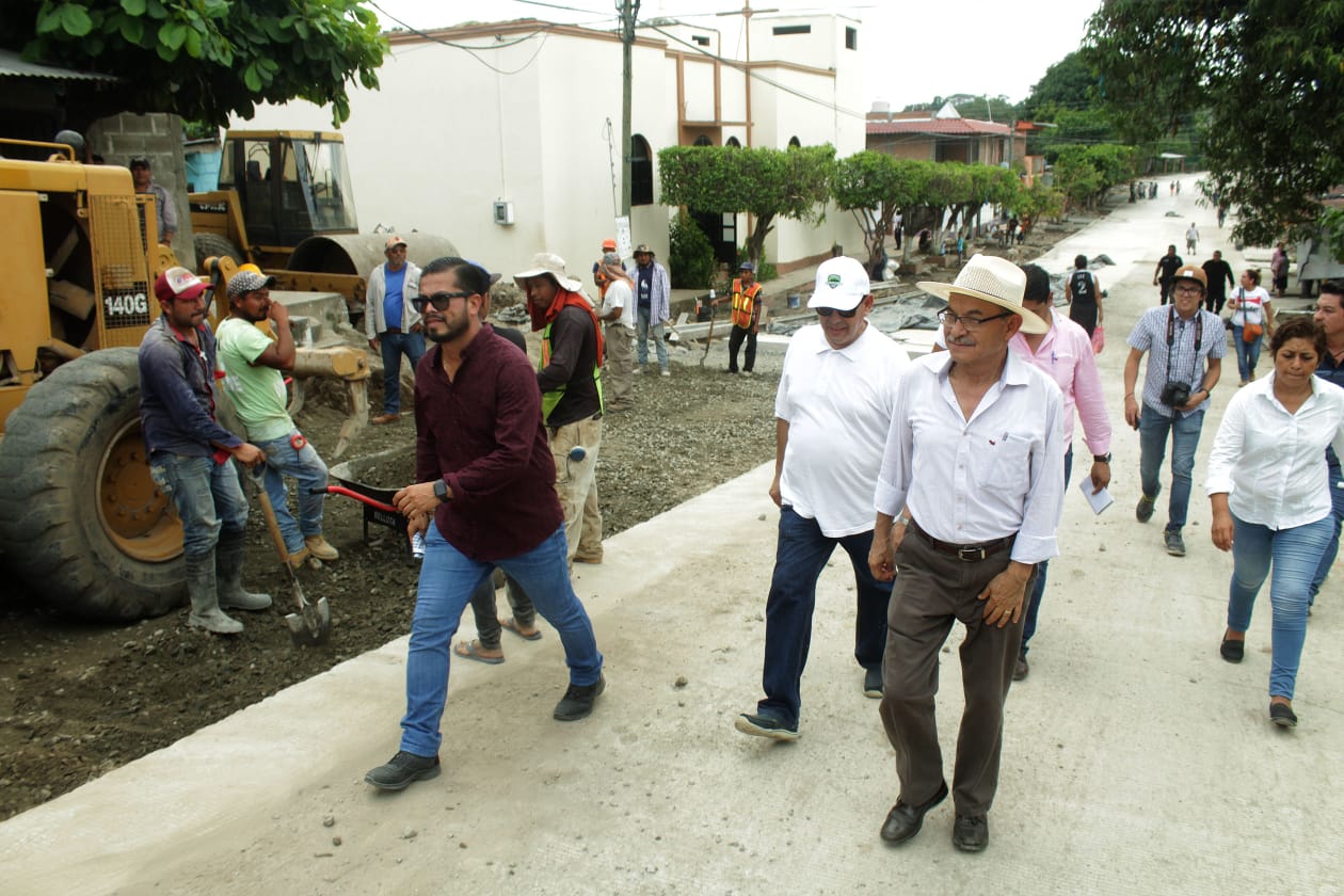 EDIL ÓSCAR GURRÍA CONTINÚA LLEVANDO OBRAS DE BENEFICIO SOCIAL A LAS COLONIAS MÁS NECESITADAS