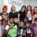 Niñas, niños y adolescentes participan en actividades por el Día de Muertos