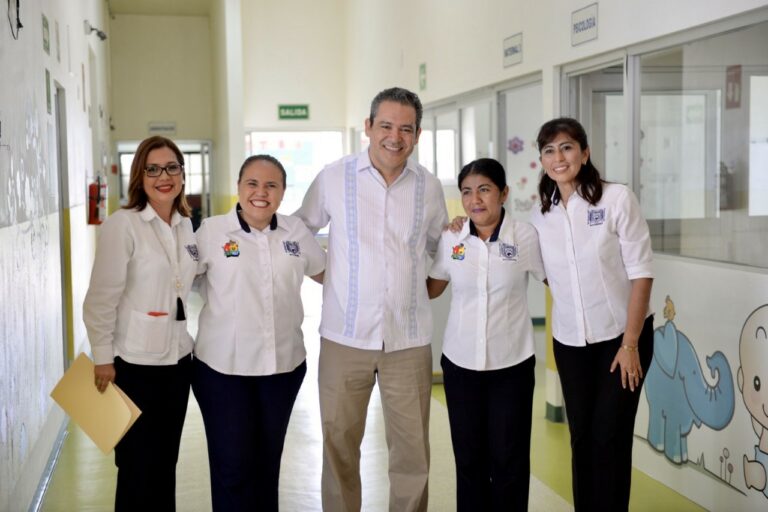 Reconoce UNACH el trabajo que realiza el personal de la Estancia Infantil sede Tapachula