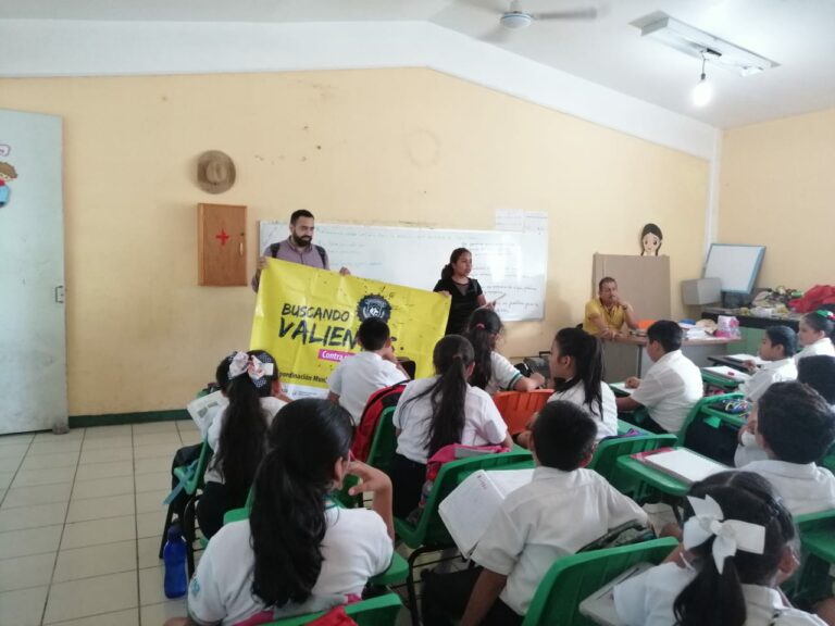 CONTINÚA EL PROGRAMA “BUSCANDO VALIENTES”, CON LA FINALIDAD DE PREVENIR EL ACOSO EN LOS CENTROS ESCOLARES DE TAPACHULA