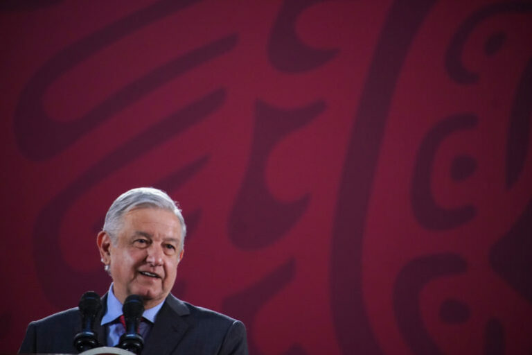 Timbre de orgullo, garantizar el derecho al asilo: presidente AMLO