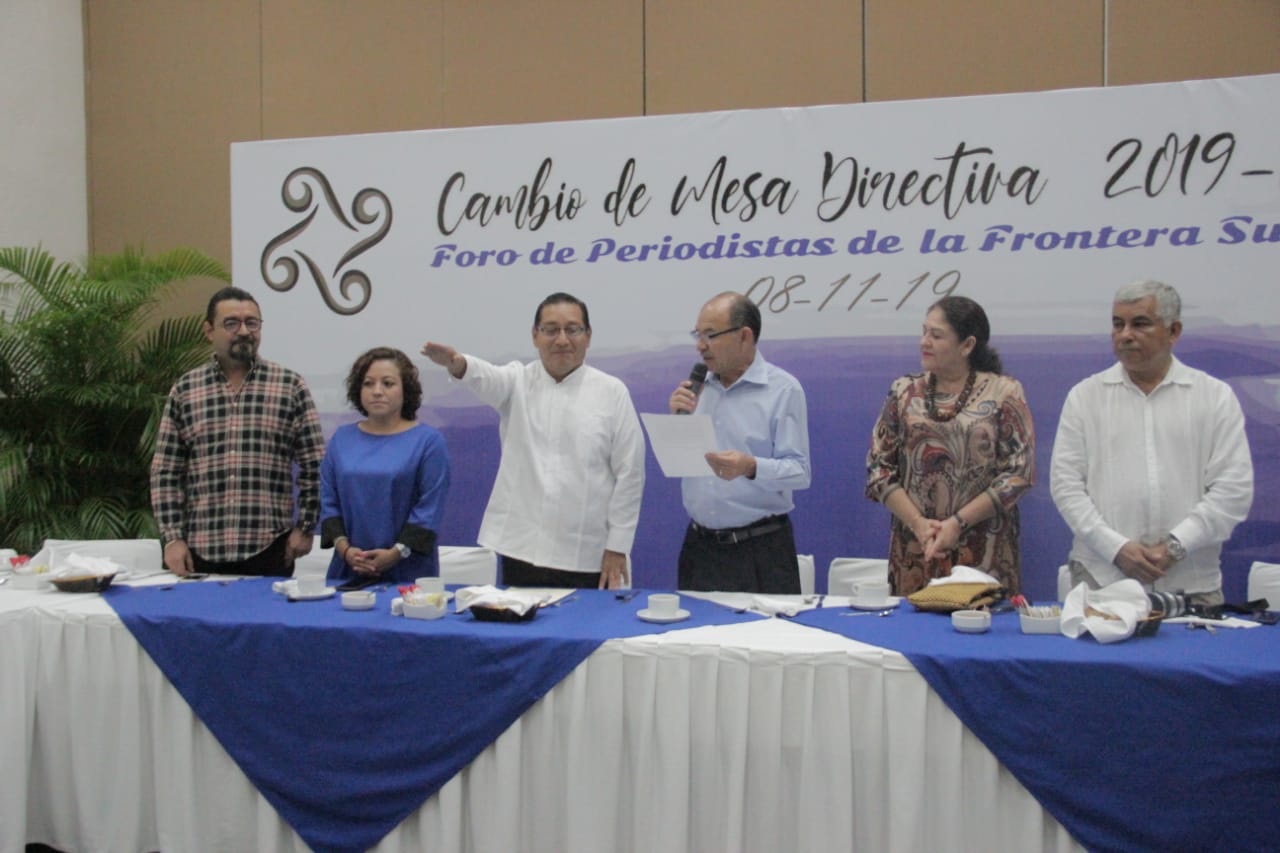 Atestigua  Óscar Gurría la nueva mesa directiva  del Foro de Periodistas de la Frontera Sur
