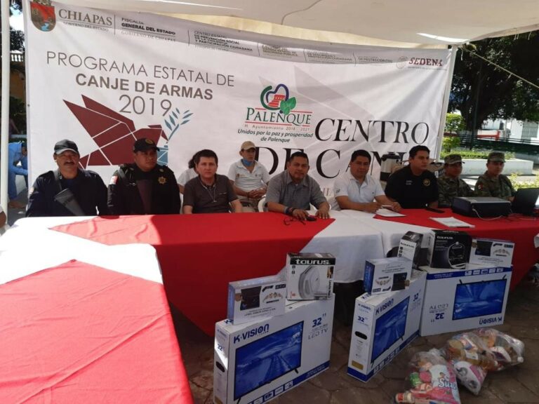 Segundo día de actividades en el Programa Estatal de Canje de Armas 2019 en Villaflores