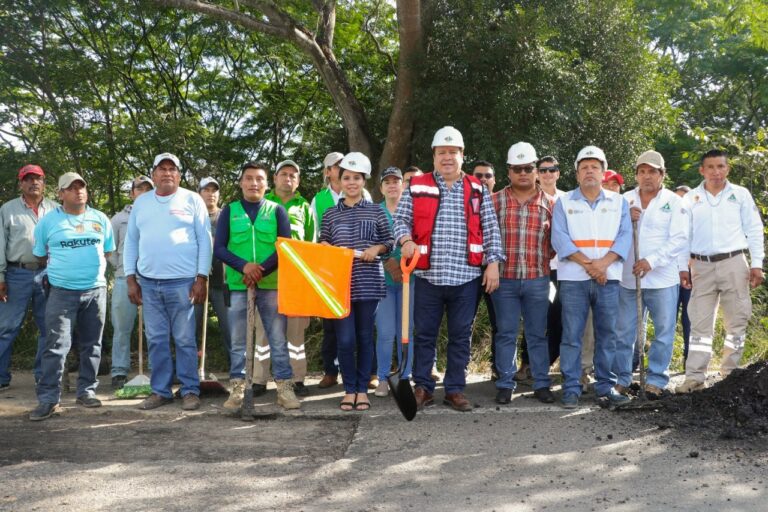 Mariano Rosales da banderazo de trabajos de bacheo en tramo Villaflores – desvío Zaragoza