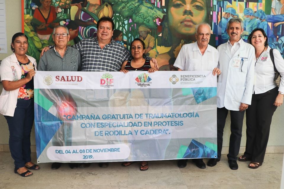 Visita Mariano Rosales a pacientes que fueron operados de rodillas en campaña realizada por Dif y ayuntamiento de Villaflores