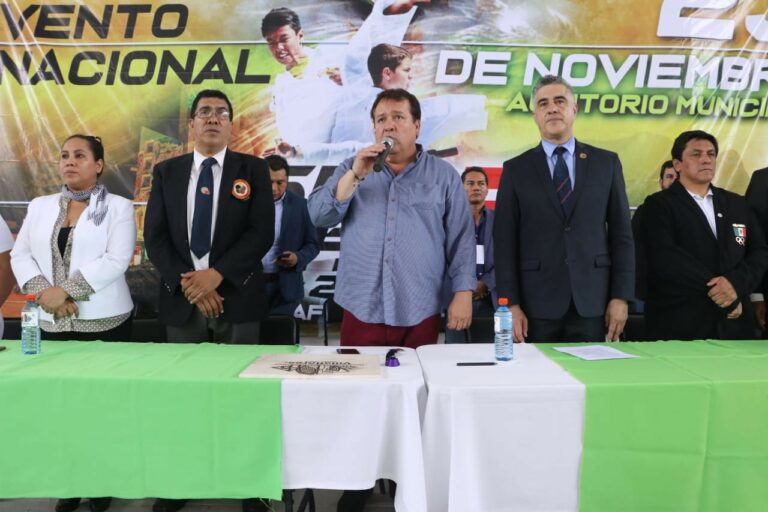 El alcalde Mariano Rosales Zuarth inaugura el Campeonato Nacional de Karate Do