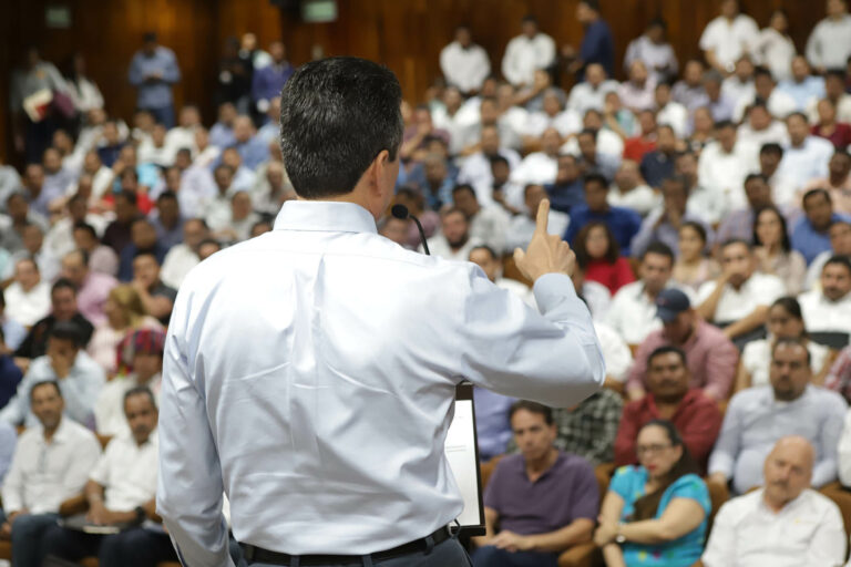 Pide Rutilio Escandón honestidad y disciplina financiera para atender las causas más sensibles de Chiapas