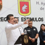 Encabeza Rutilio Escandón entrega de equipamiento a policías de Tuxtla Gutiérrez