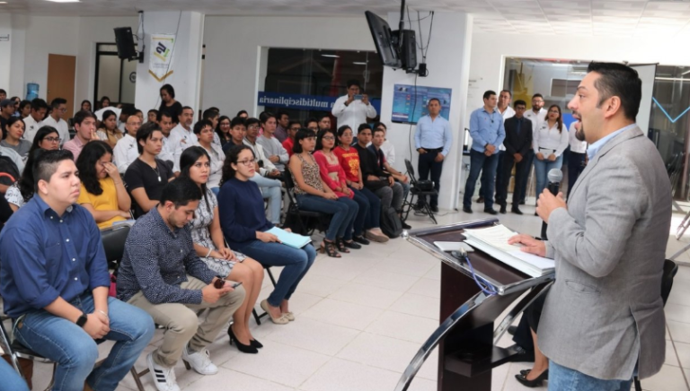 ENTREGAN A ESTUDIANTES CERTIFICACIONES EC 1083 EN EL DÍA DEL INGENIERO BIOMÉDICO EN LA UNIVERSIDAD POLITÉCNICA DE CHIAPAS