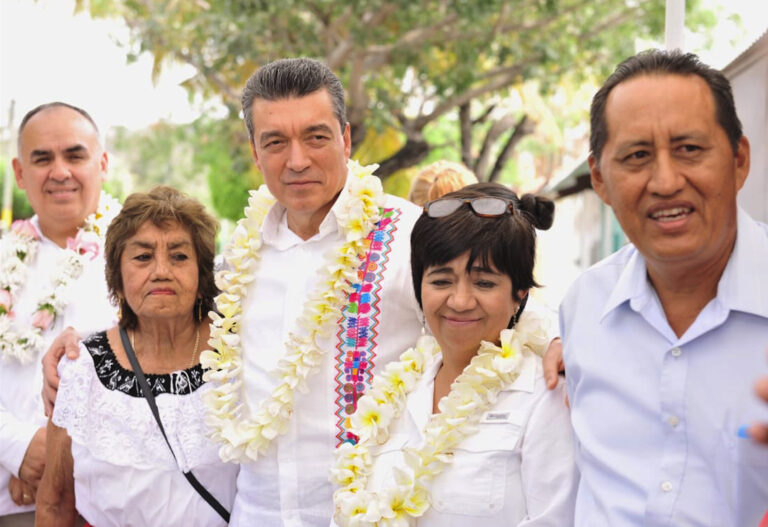 Rutilio Escandón recorre viviendas rehabilitadas y reconstruidas tras el sismo de 2017