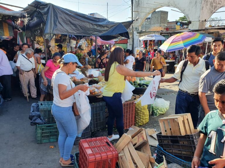 GOBIERNO MUNICIPAL ENTREGÓ BOLSAS ECOLÓGICAS