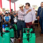 Entrega Ayuntamiento de Villaflores, 1250 paquetes de insumos agrícolas y herramientas para la prevención de incendios forestales