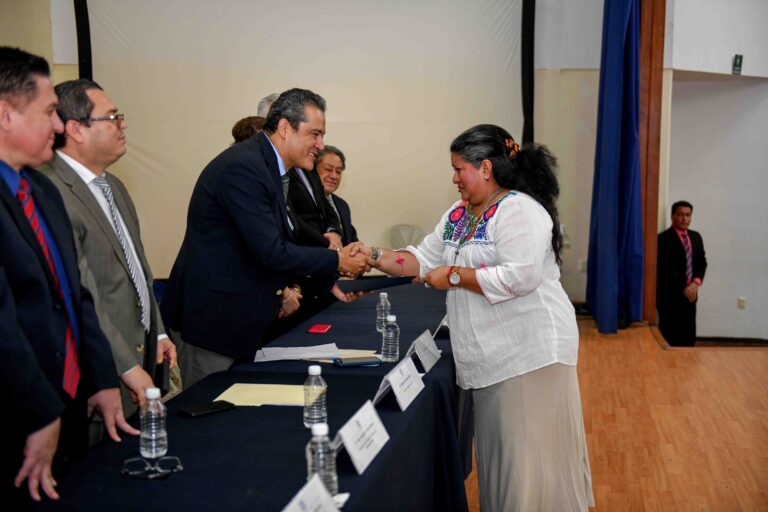 Celebra UNACH graduación de egresados del Sistema de Universidad Virtual