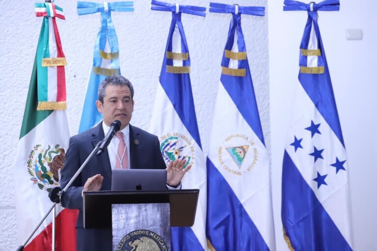 Participa UNACH en el Encuentro de Rectores de las Universidades de México y Centroamérica celebrado en Guatemala