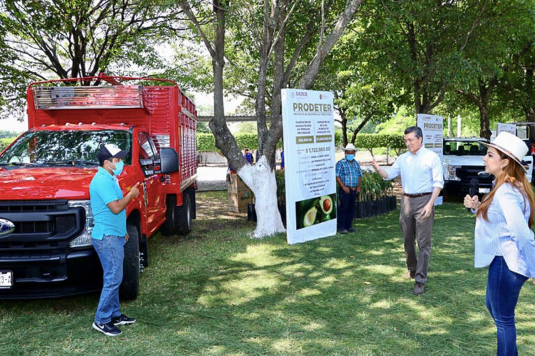 Beneficia Rutilio Escandón a 2 mil 300 productores con apoyos del Proyecto de Desarrollo Territorial