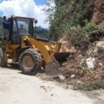 SIGUEN TRABAJOS DE ATENCIÓN A DERRUMBES Y DESLAVES EN LA ZONA ALTA DE TAPACHULA