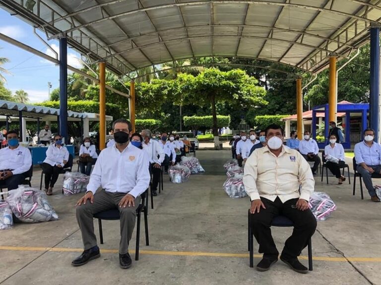 Entregan equipos de protección  ante el COVID-19 a integrantes del sindicato del SPAUNACH