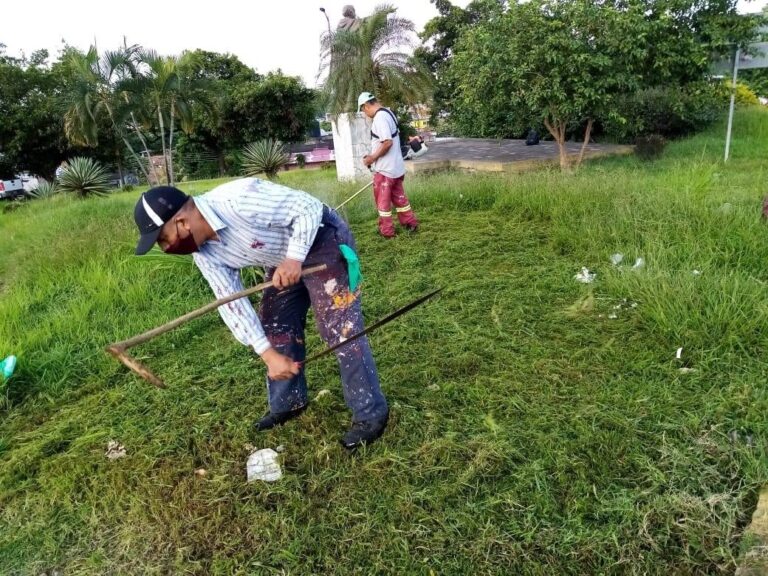 SEDURBE CONTINÚA EL MEJORAMIENTO DE LA IMAGEN URBANA EN TAPACHULA