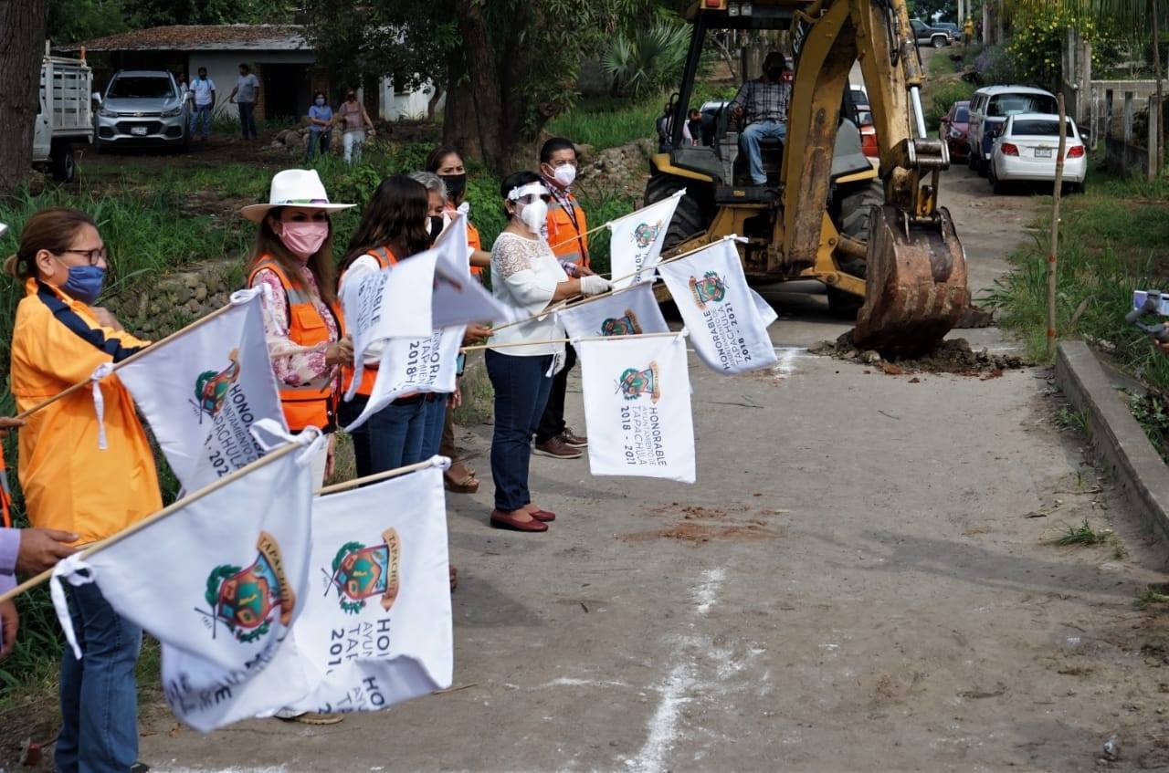 AYUNTAMIENTO DE TAPACHULA INICIA CONSTRUCCIÓN DE PUENTE VEHICULAR EN CANTÓN “ACAXMAN”