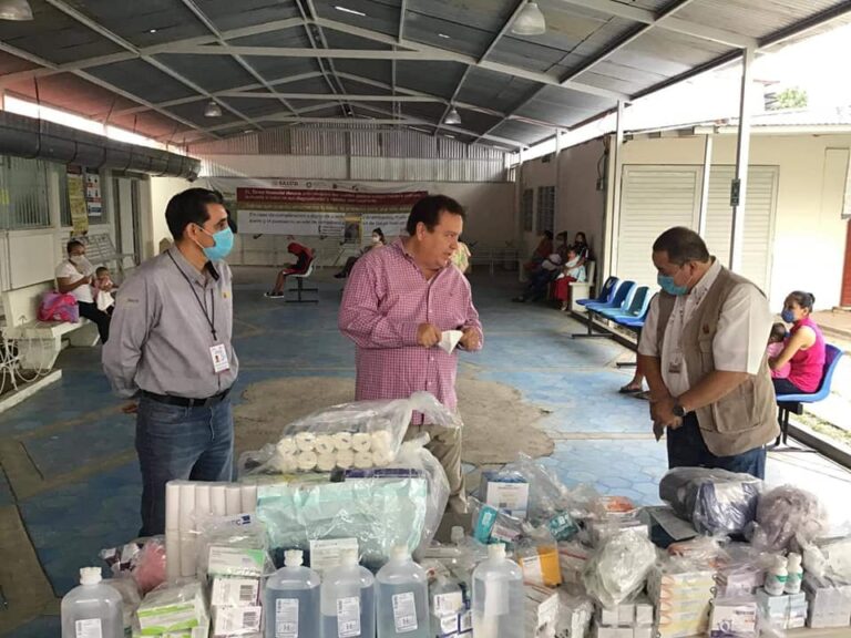 El alcalde Mariano Rosales Zuarth asistió a entrega de medicamentos