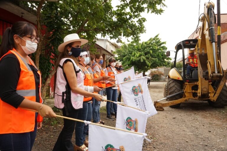 INICIAN TRABAJOS DE PAVIMENTACIÓN MIXTA EN COLONIA ROSALVELI