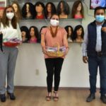 Entrega DIF VIllaflores a voluntariado del Sistema DIF Chiapas donación de tapitas de Corazón y cabello para realizar pelucas oncológicas