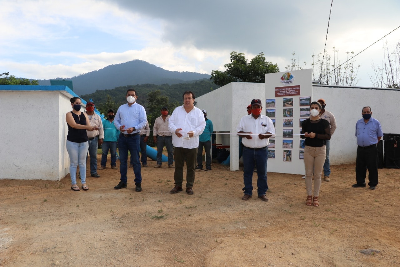 Ayuntamiento de Villaflores inaugura 2 tanques de almacenamiento y tratamiento de agua
