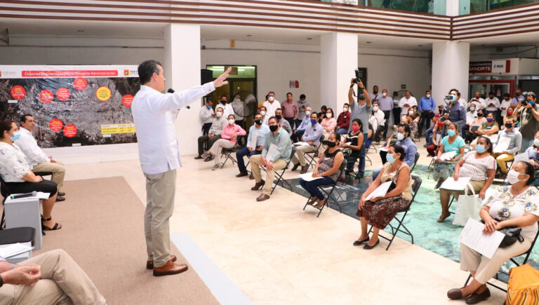 Con entrega de escrituras, en Chiapas se garantiza justicia social y bien común: Rutilio Escandón