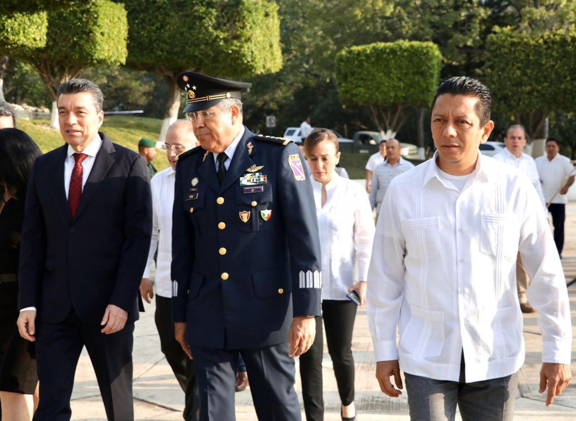 Reconoce Llaven trabajo del Ejército Mexicano para garantizar la paz en Chiapas