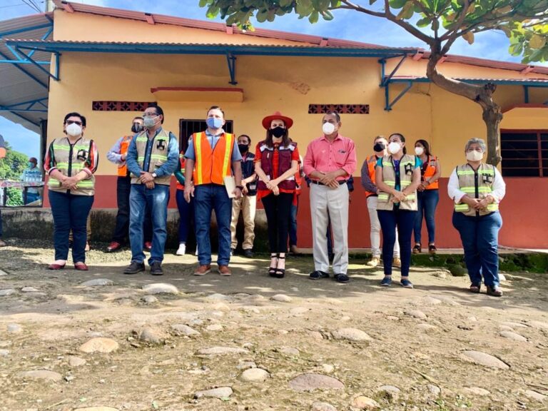 EN MARCHA OBRA DE PAVIMENTACIÓN EN COLONIA LÁZARO CÁRDENAS DE TAPACHULA