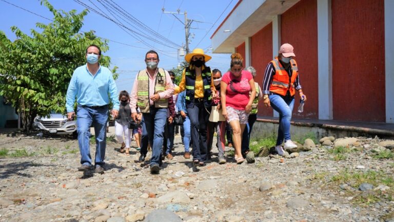 CON OBRAS DE PAVIMENTACIÓN MIXTA, AYUNTAMIENTO CONSOLIDA EL BIENESTAR DE MÁS FAMILIAS TAPACHULTECAS