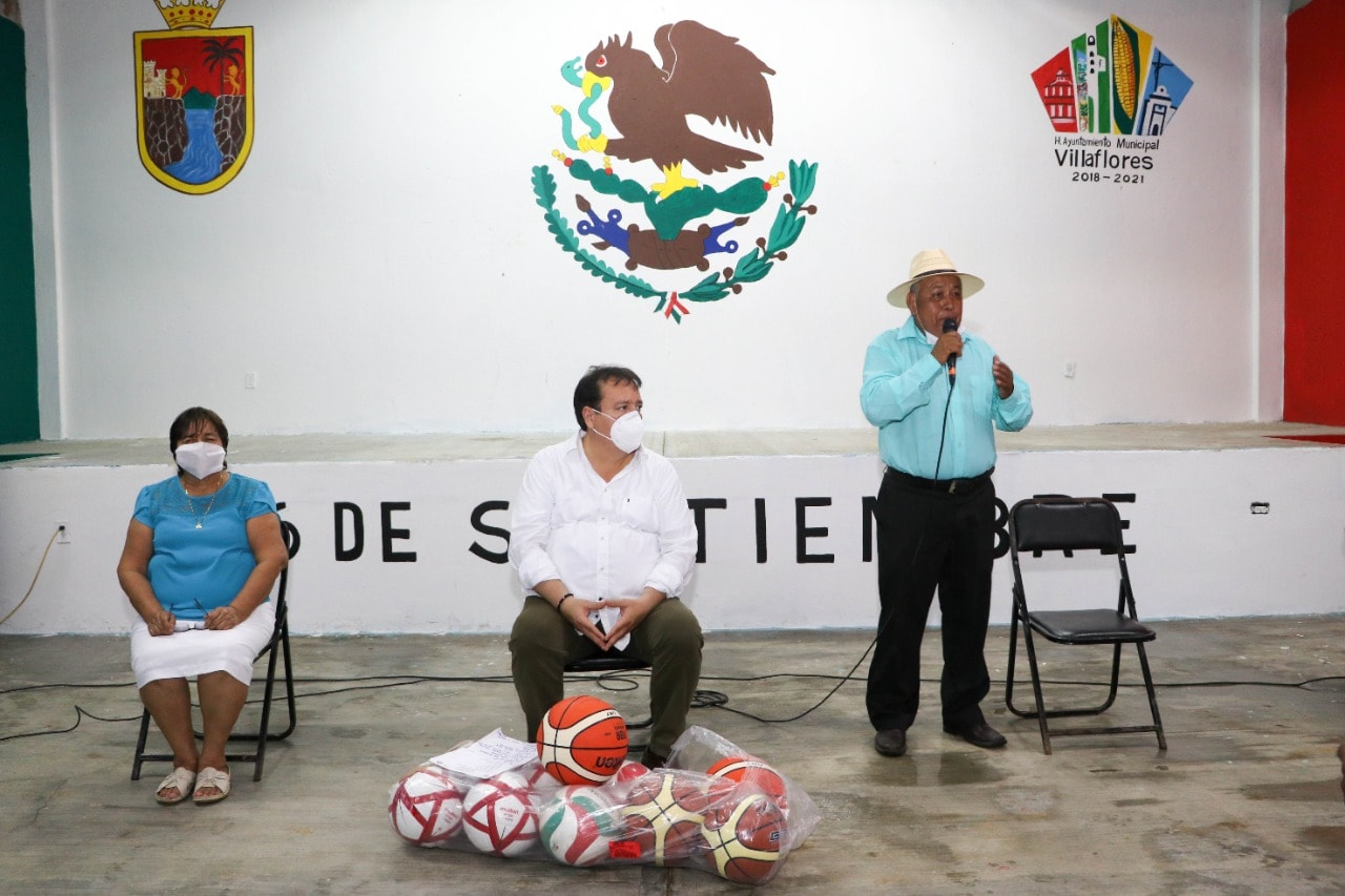 Gobierno de Villaflores entrega tercera casa ejidal y de salud rehabilitada