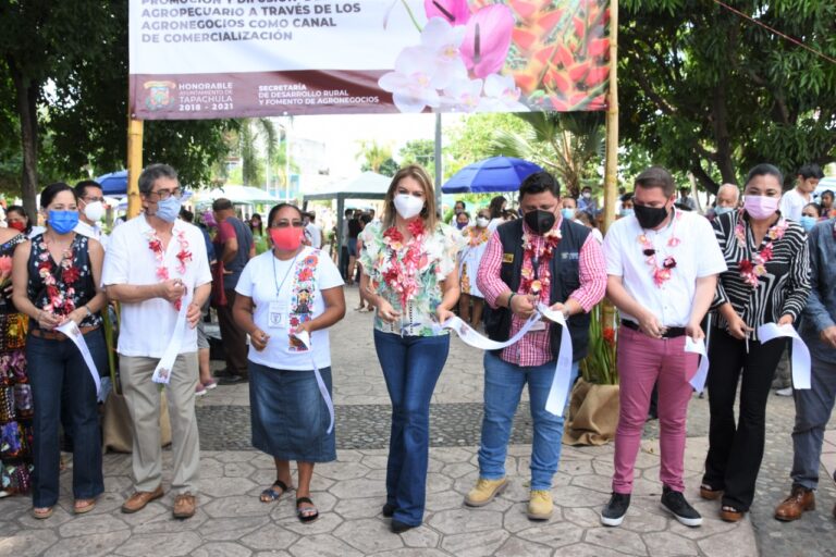 AYUNTAMIENTO DE TAPACHULA IMPULSA LA ECONOMÍA DE PRODUCTORES