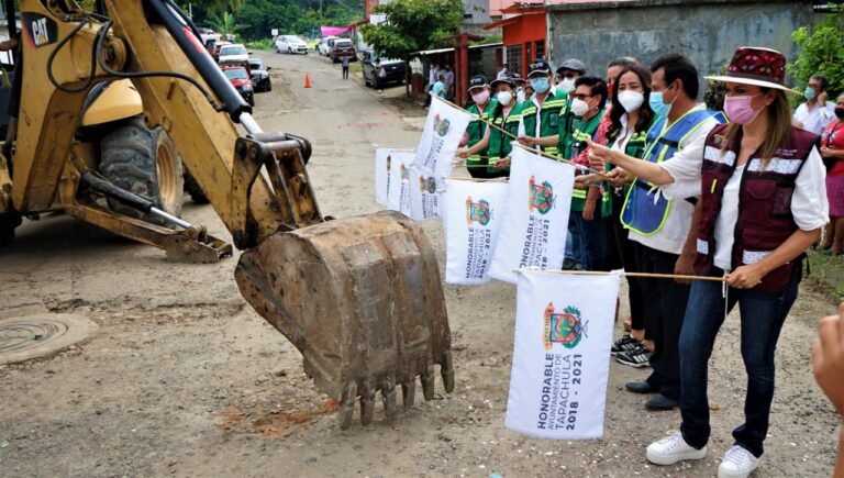 INICIA CONSTRUCCIÓN DE OBRA CARRETERA QUE BENEFICIA A 17 COLONIAS DEL NOR-ORIENTE DE TAPACHULA