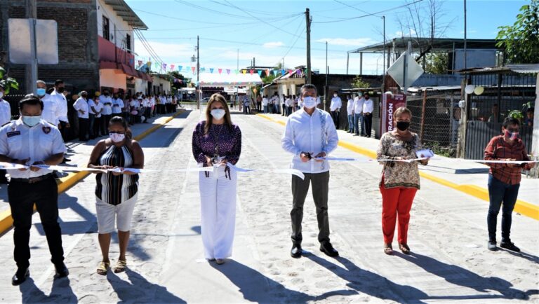 COLONOS RECONOCEN IMPULSO AL DESARROLLO DE TAPACHULA CON NUEVAS OBRAS VIALES