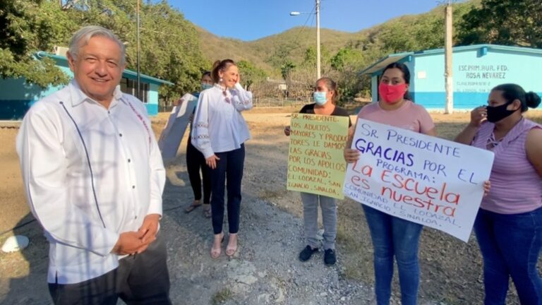 Presidente constata aplicación de recursos del programa La Escuela es Nuestra en Sinaloa