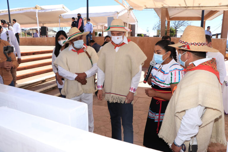 Rutilio Escandón beneficia a familias indígenas con el Programa “Agua Limpia, Vida Sana”