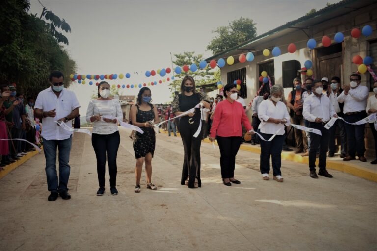 OBRAS DE PAVIMENTACIÓN MEJORAN LA CALIDAD DE VIDA DE COLONOS DE TAPACHULA