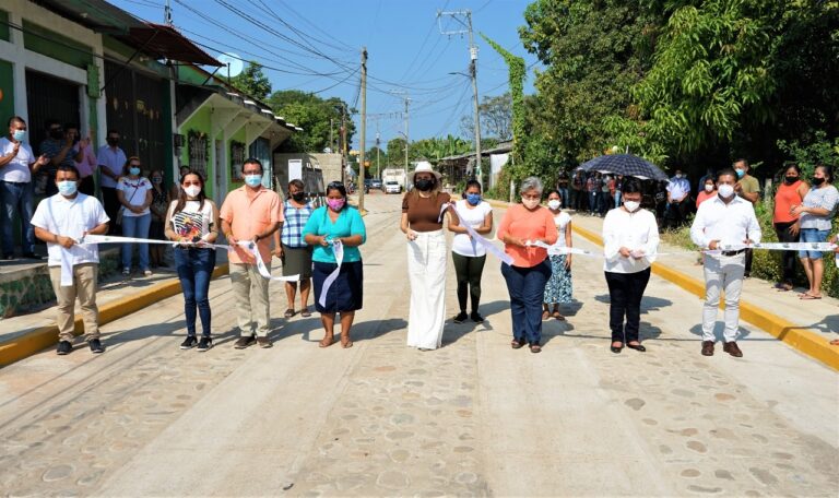 AYUNTAMIENTO DE TAPACHULA INAUGURA OBRA DE MODERNIZACIÓN DE VIALIDADES