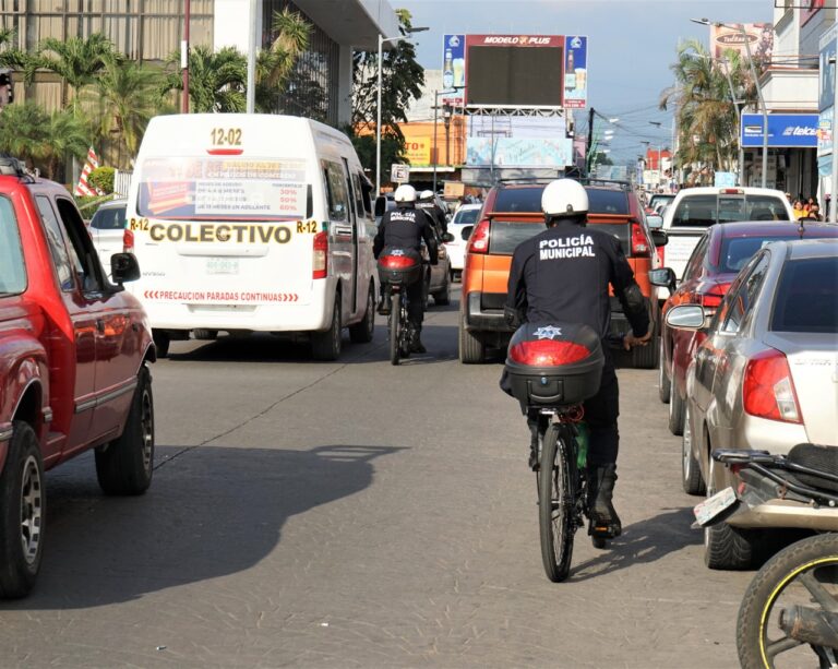 ACERTADA LA IMPLEMENTACIÓN DEL GRUPO DE POLICLETOS EN EL CENTRO DE TAPACHULA: EMPRESARIOS