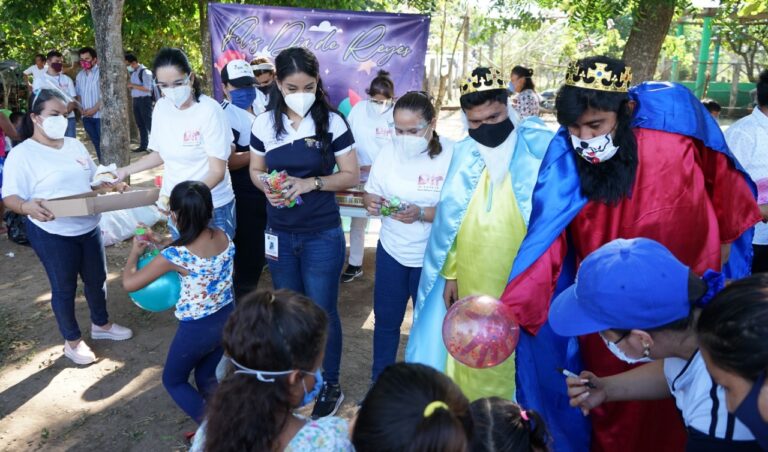 SISTEMA DIF TAPACHULA, CELEBRA DÍA DE REYES EN COMUNIDADES DE ZONA BAJA