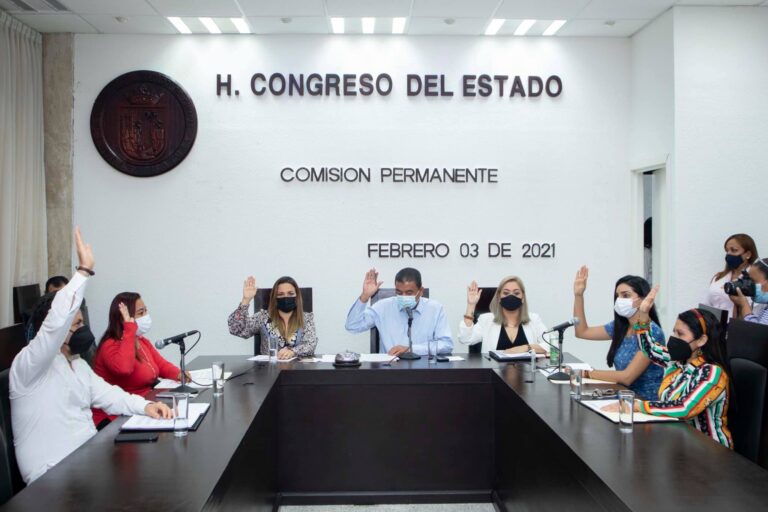 Comisión Permanente da trámite legislativo a licencias de diputados