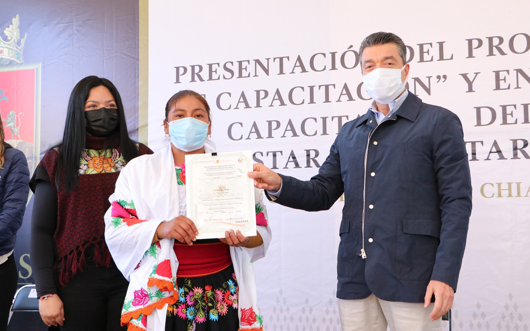 Gobierno de Chiapas pone en marcha Aulas Móviles de Capacitación en comunidades rezagadas