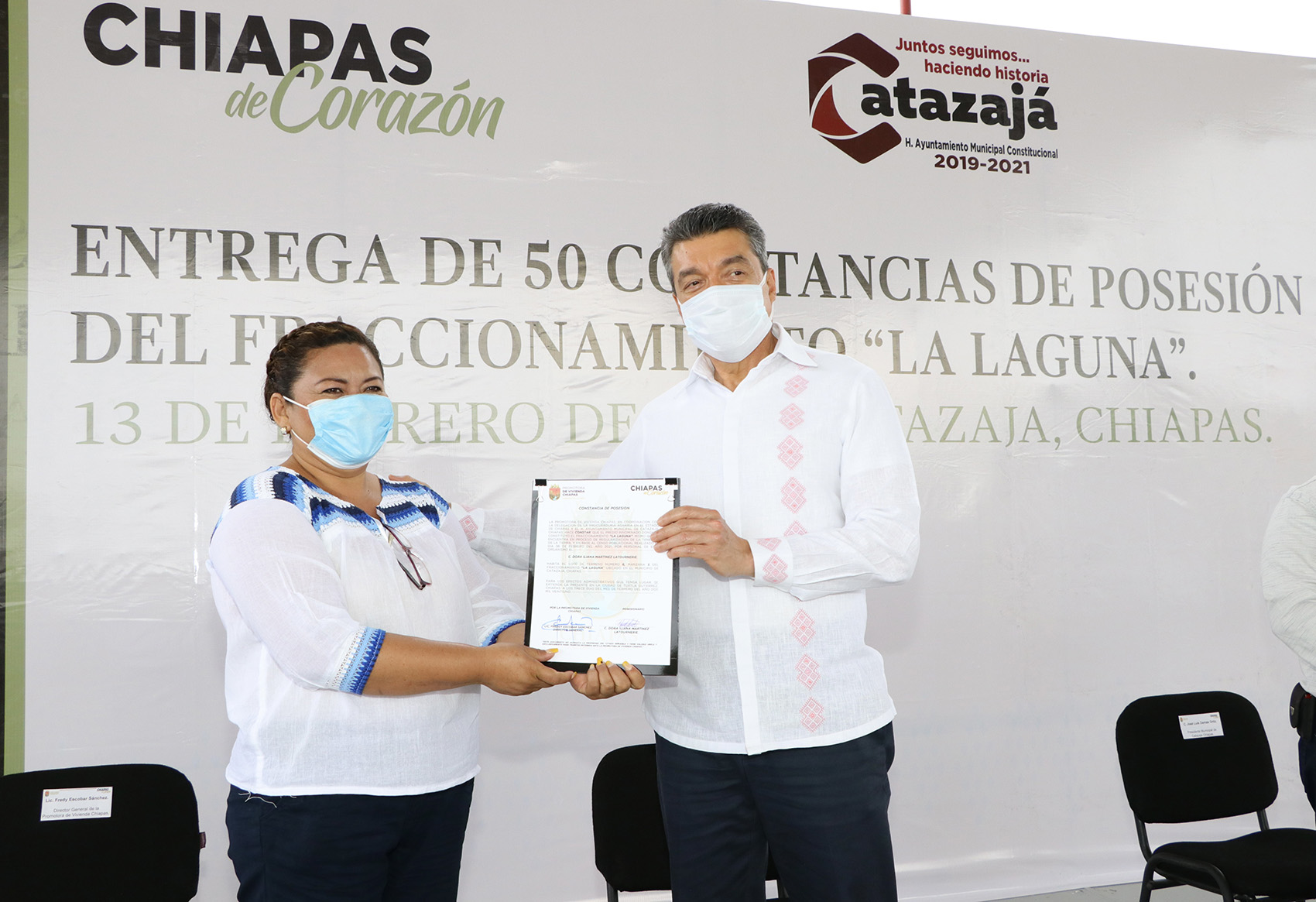 Gobierno de Chiapas entrega 50 constancias de posesión a familias de Catazajá