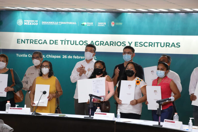 En Chiapas, entregan 12 mil títulos de propiedad del Registro Agrario Nacional